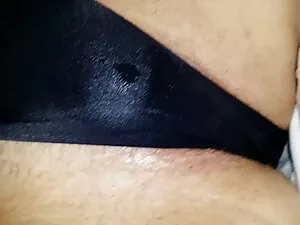 Babe en latex filme  ...
